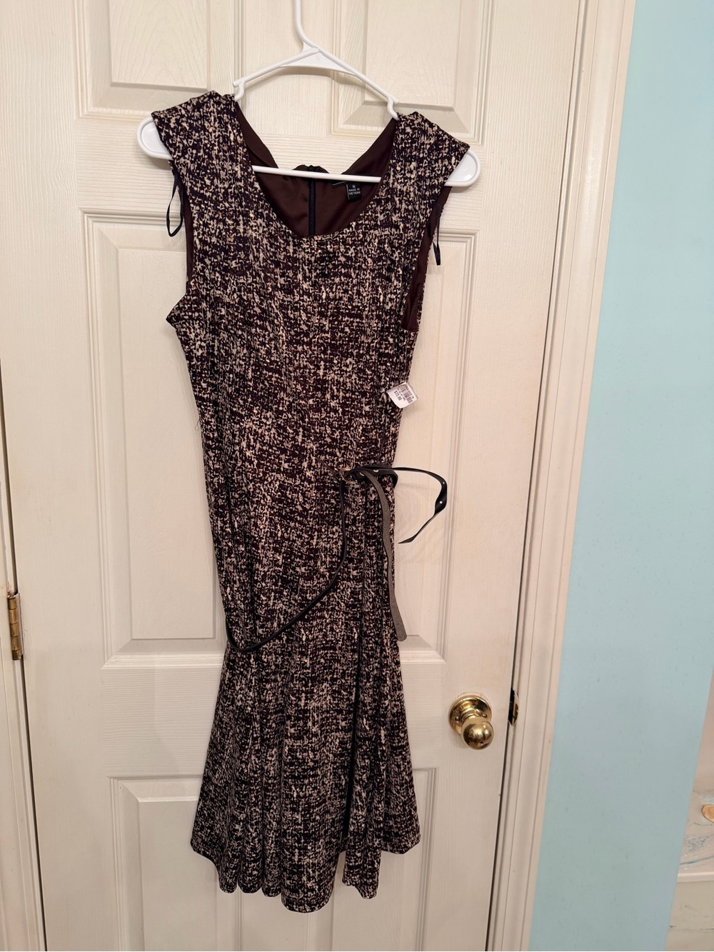 R&K Brown and Cream Sleeveless Fit-and-Flare Midi Dress